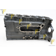 Блок цилиндров в сборе Komatsu 6D125 Блок цилиндров в сборе Komatsu 6D125